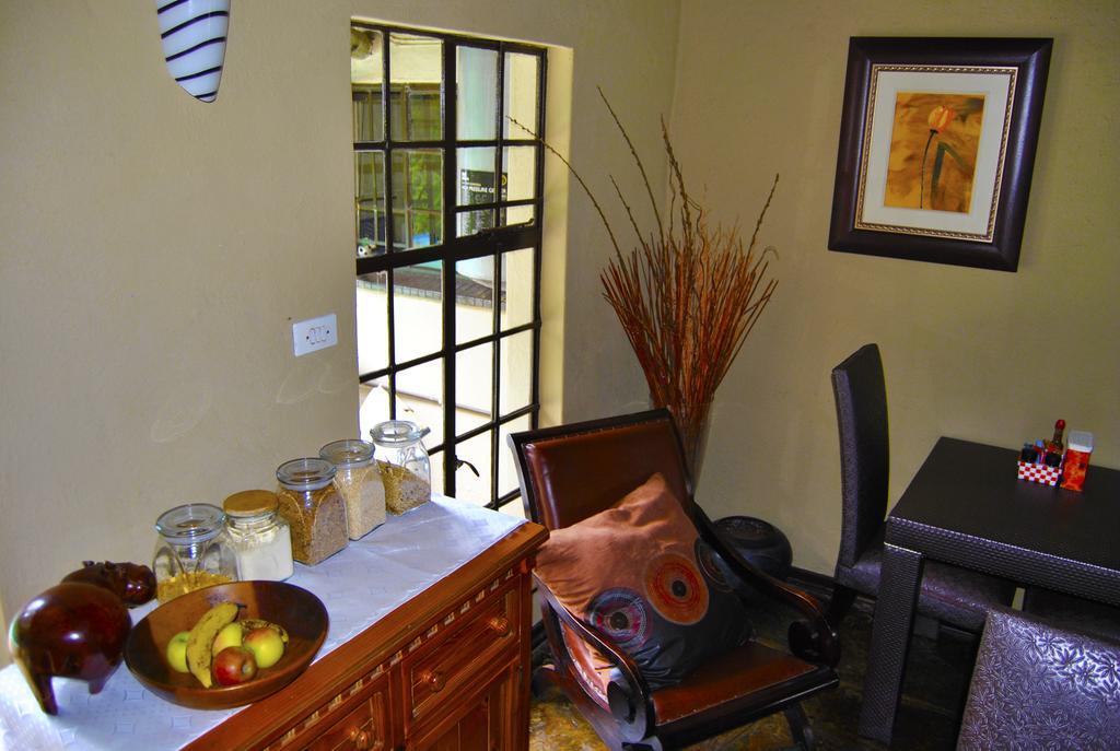 Birch Tree Cottage Johannesburg Dış mekan fotoğraf